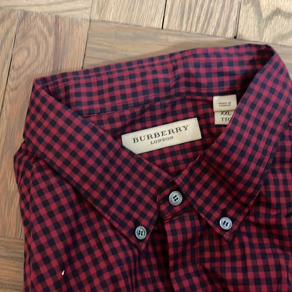 BURBERRY mens xxl shirt red black small gingham not worn - Picture 8 of 8